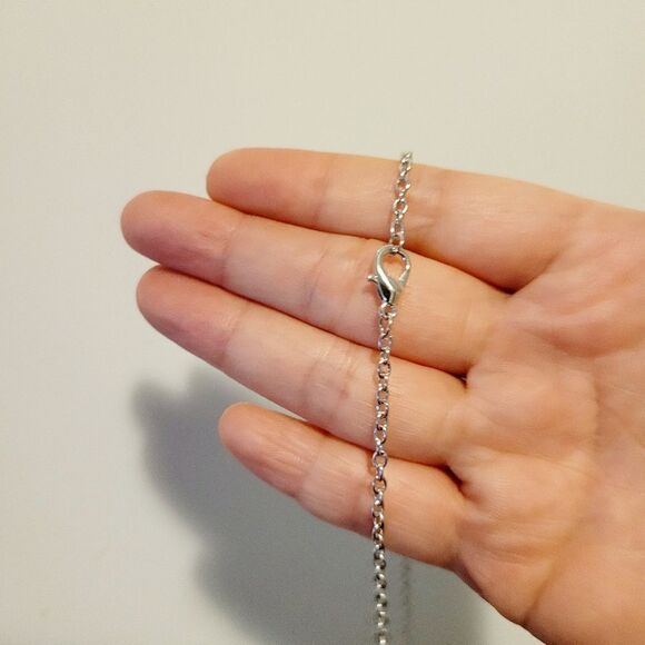 Brand new Hello Kitty necklace - Picture 3 of 4